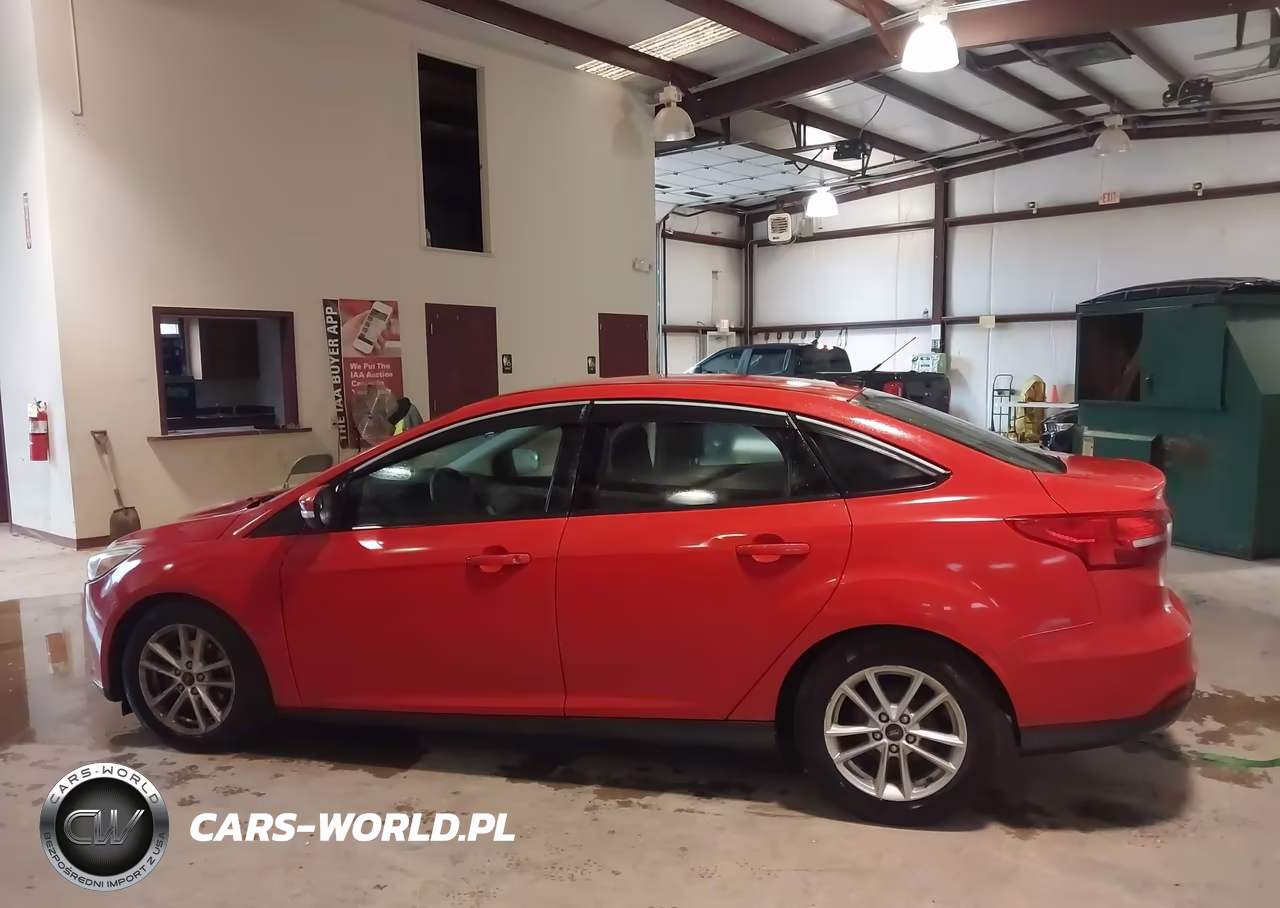 2016 Ford Focus Se VIN:1FADP3F2XGL303986 - 14