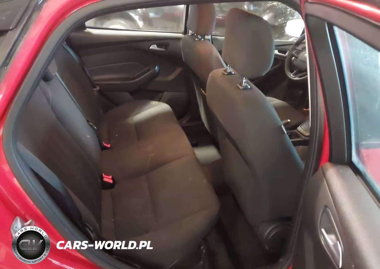 2016 Ford Focus Se VIN:1FADP3F2XGL303986 - 8