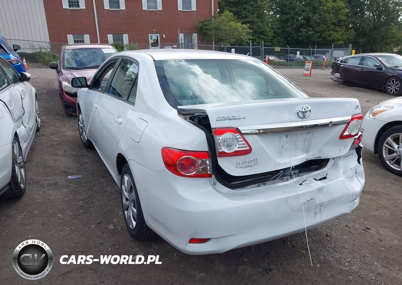 2013 Toyota Corolla Le VIN:5YFBU4EE3DP123554 - 3