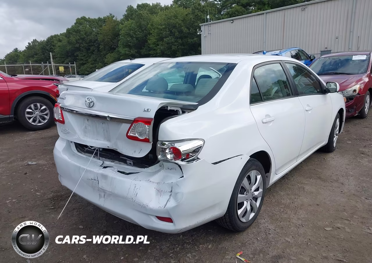 2013 Toyota Corolla Le VIN:5YFBU4EE3DP123554 - 4