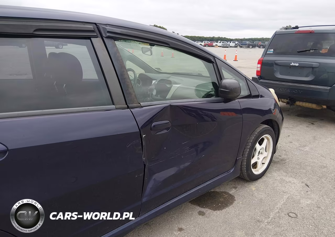 2010 Honda Fit Sport VIN:JHMGE8H48AC031744 - 6