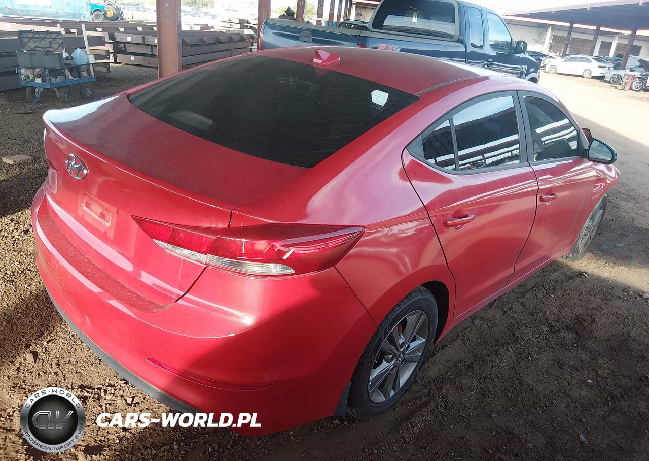 2018 Hyundai Elantra Sel VIN:5NPD84LF7JH255329 - 4