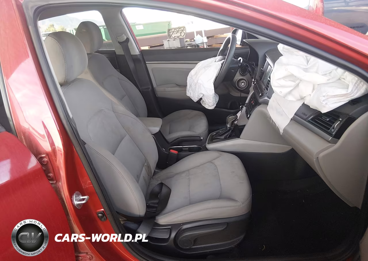 2018 Hyundai Elantra Sel VIN:5NPD84LF7JH255329 - 5