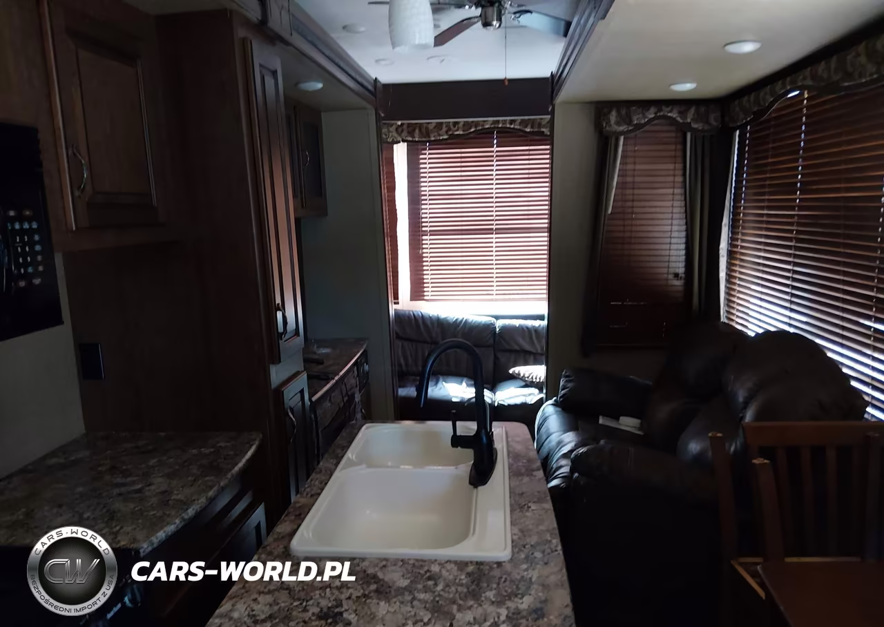 2017 Keystone Retrea VIN:4YDT39L20HW260183 - 5