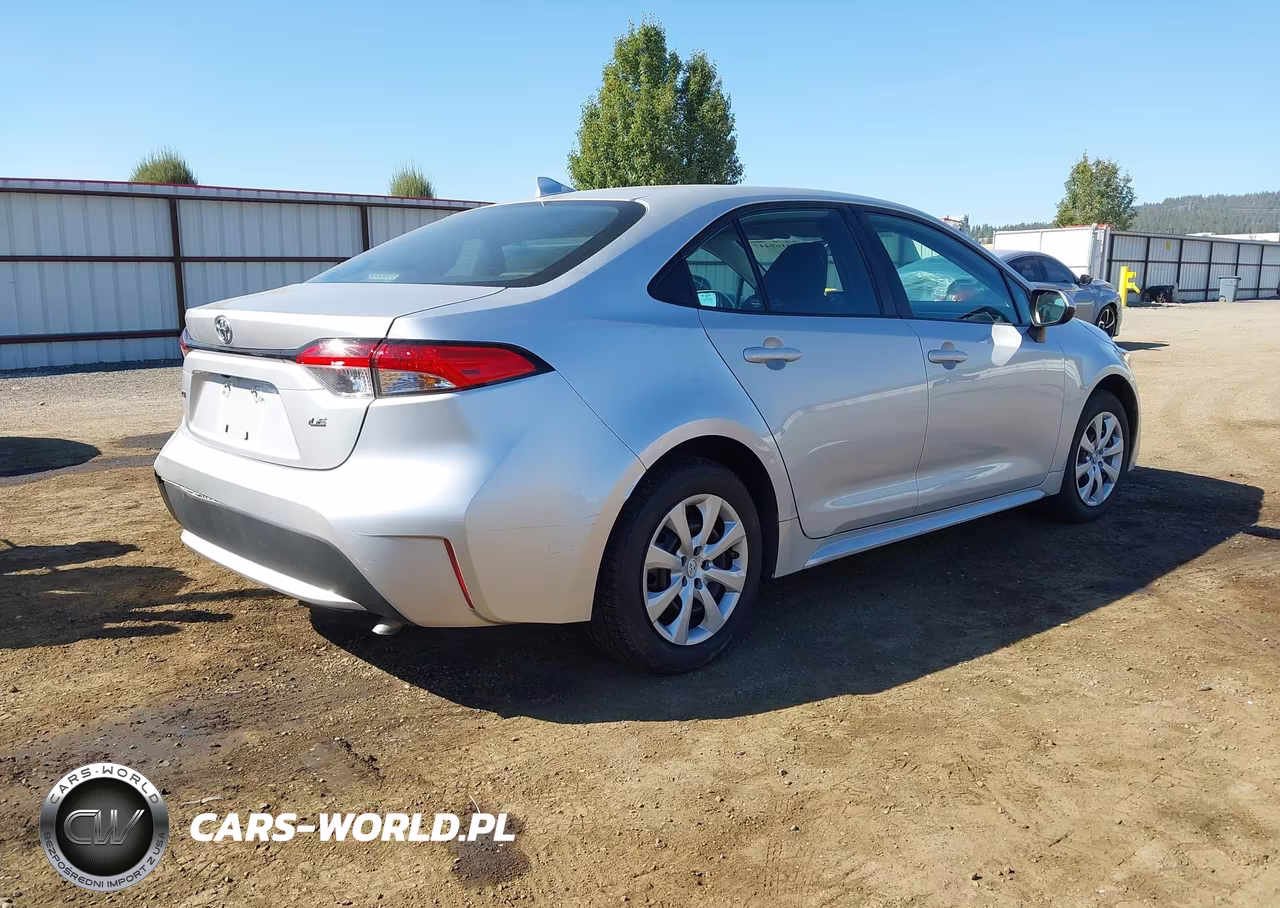 2022 Toyota Corolla Le VIN:5YFEPMAE3NP357947 - 4