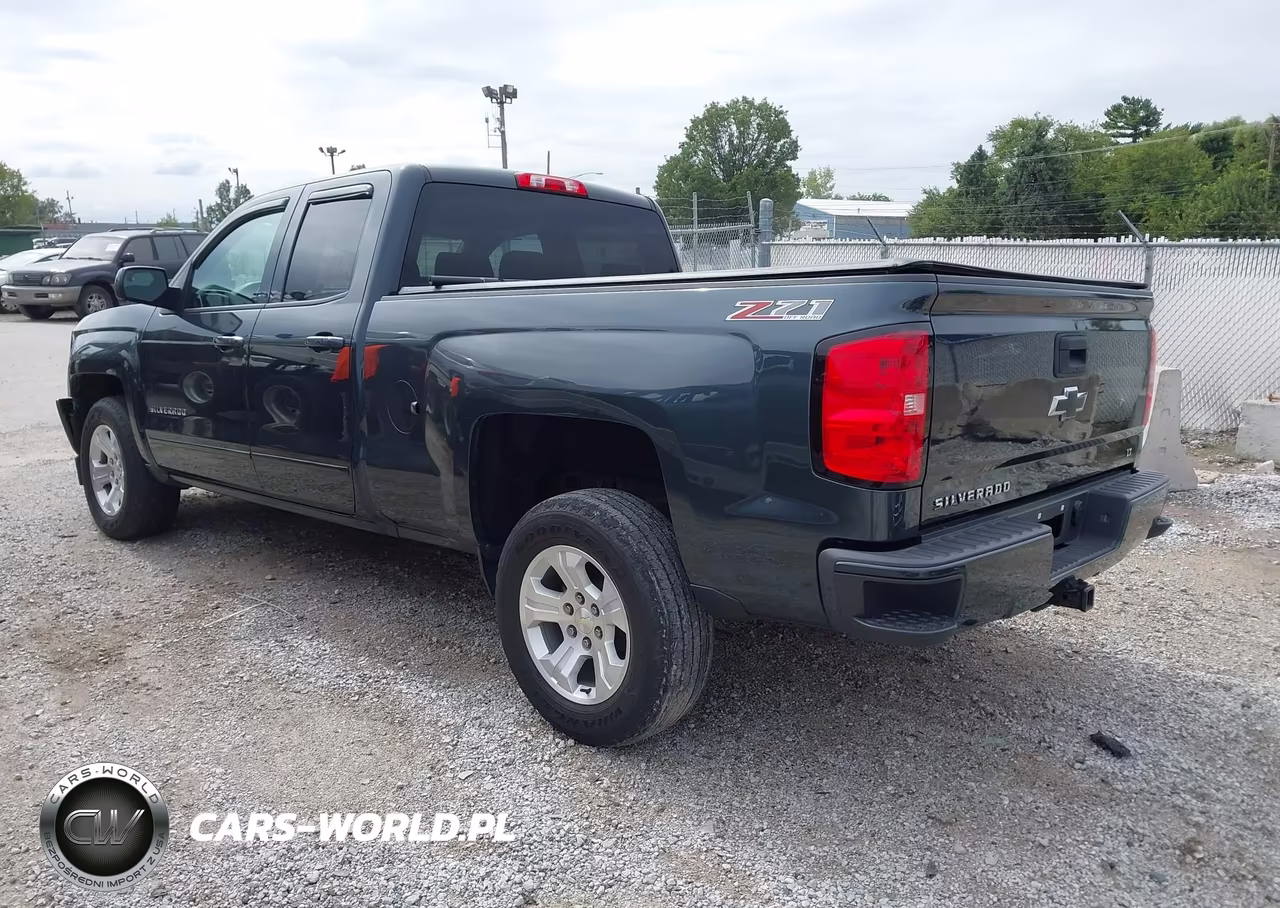 2017 Chevrolet Silverado 1500 2Lt VIN:1GCVKREC7HZ168135 - 3