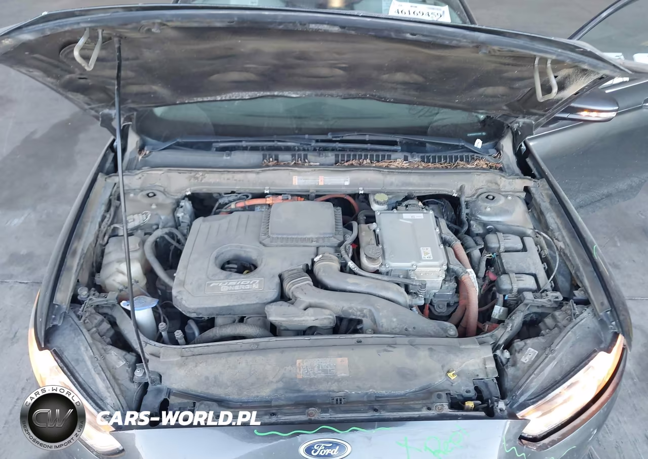 2015 Ford Fusion Energi Titanium VIN:3FA6P0SU0FR170489 - 10