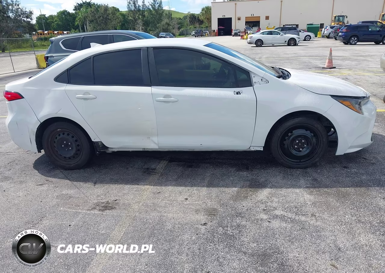 2022 Toyota Corolla Le VIN:JTDEPMAEXN3002900 - 13