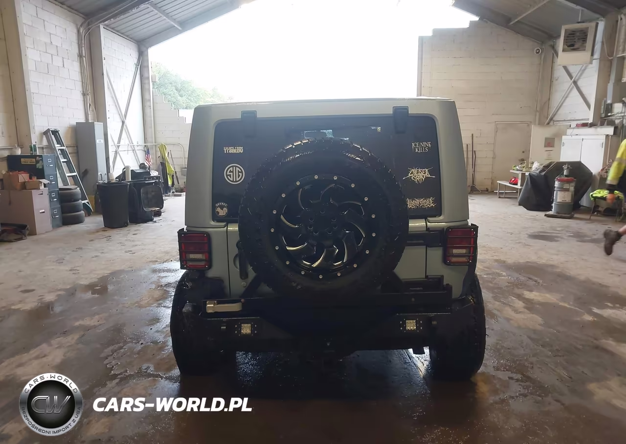 2012 Jeep Wrangler Unlimited Sahara VIN:1C4BJWEG9CL148651 - 16