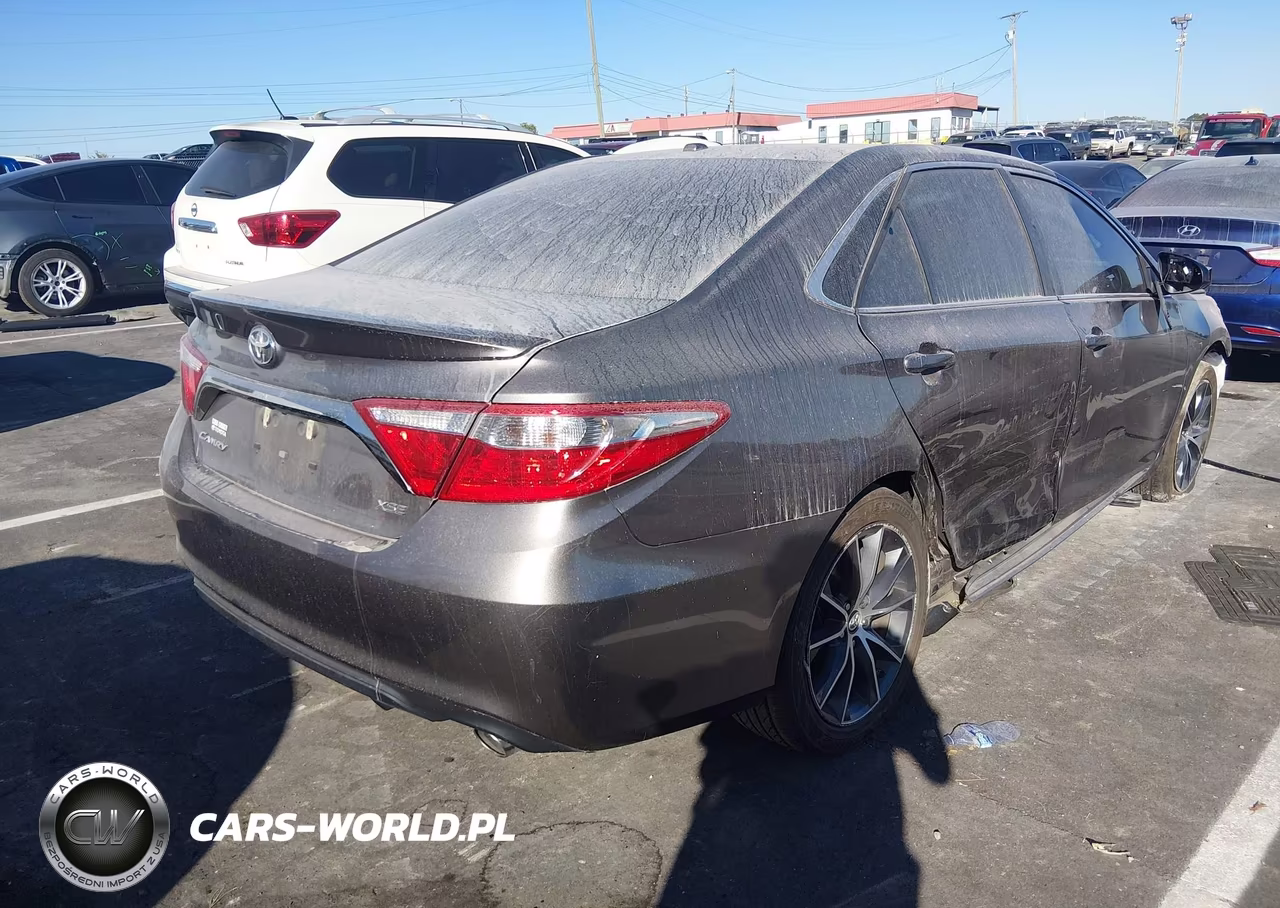 2017 Toyota Camry Xse VIN:4T1BF1FK9HU681331 - 4