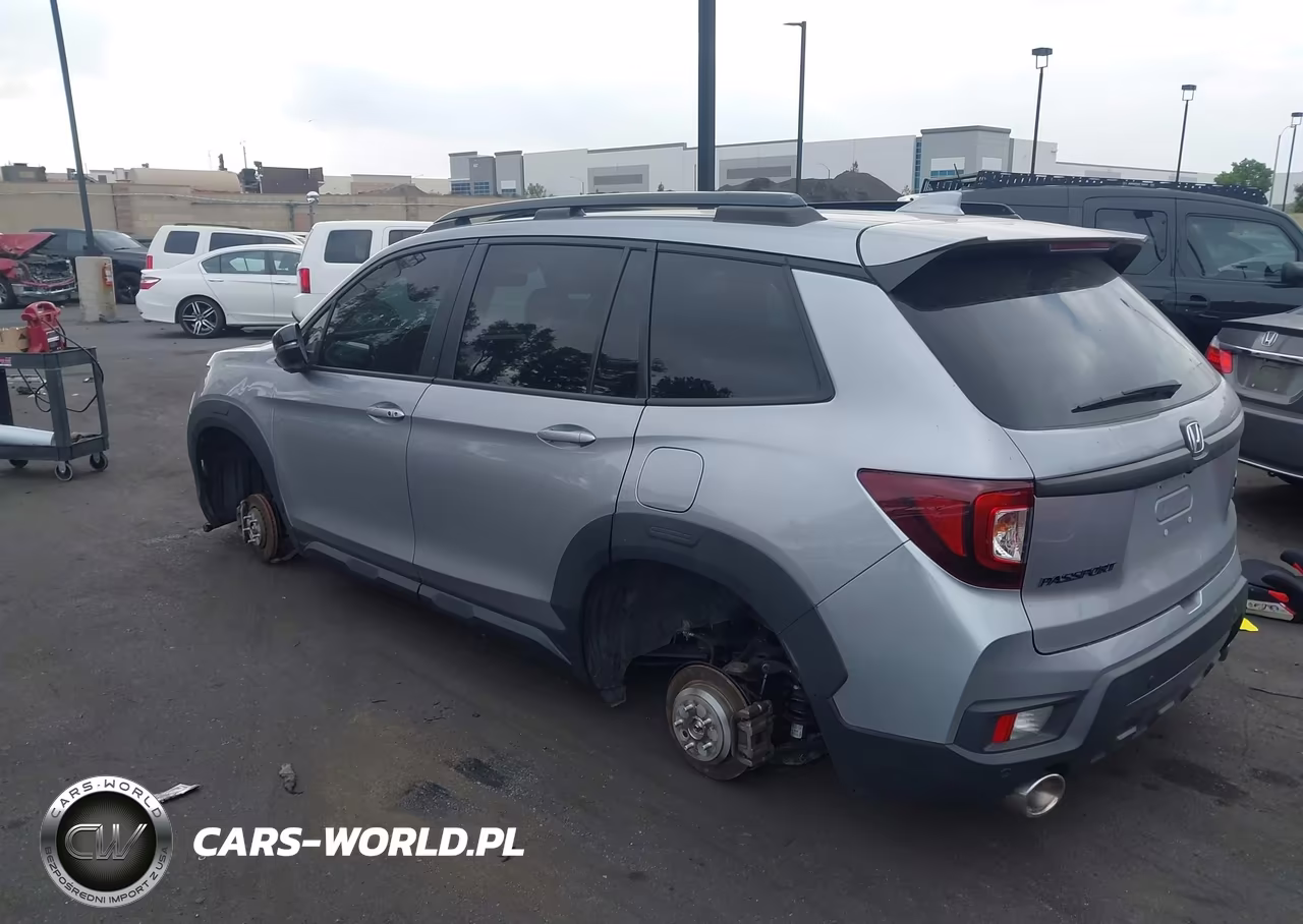 2023 Honda Passport Awd Trailsport VIN:5FNYF8H60PB035299 - 3