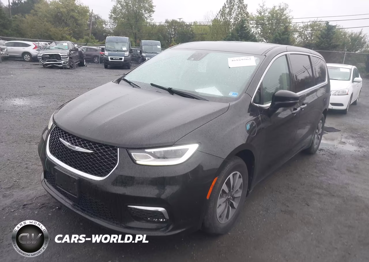 2024 Chrysler Pacifica Hybrid Select VIN:2C4RC1S7XRR104187 - 2