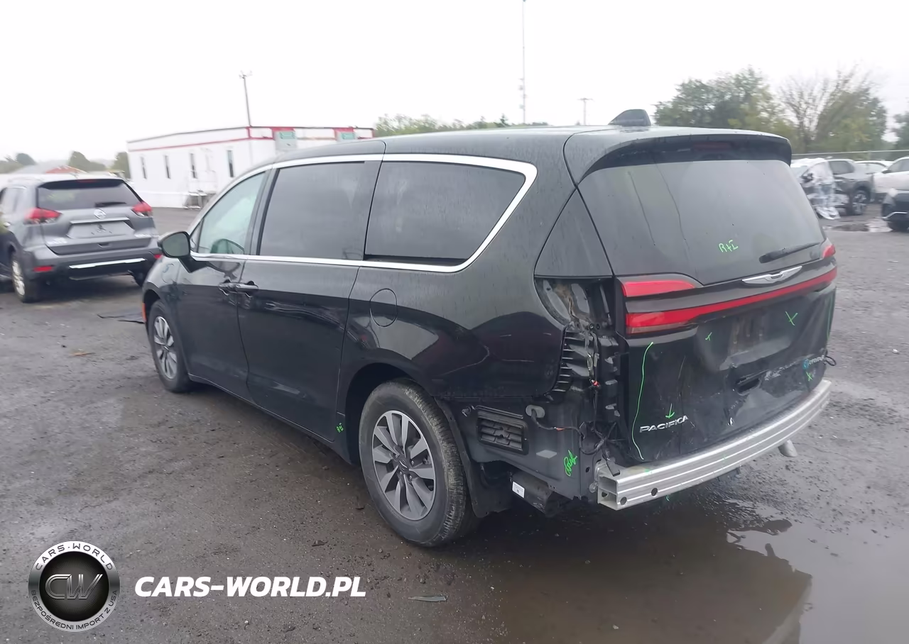 2024 Chrysler Pacifica Hybrid Select VIN:2C4RC1S7XRR104187 - 3