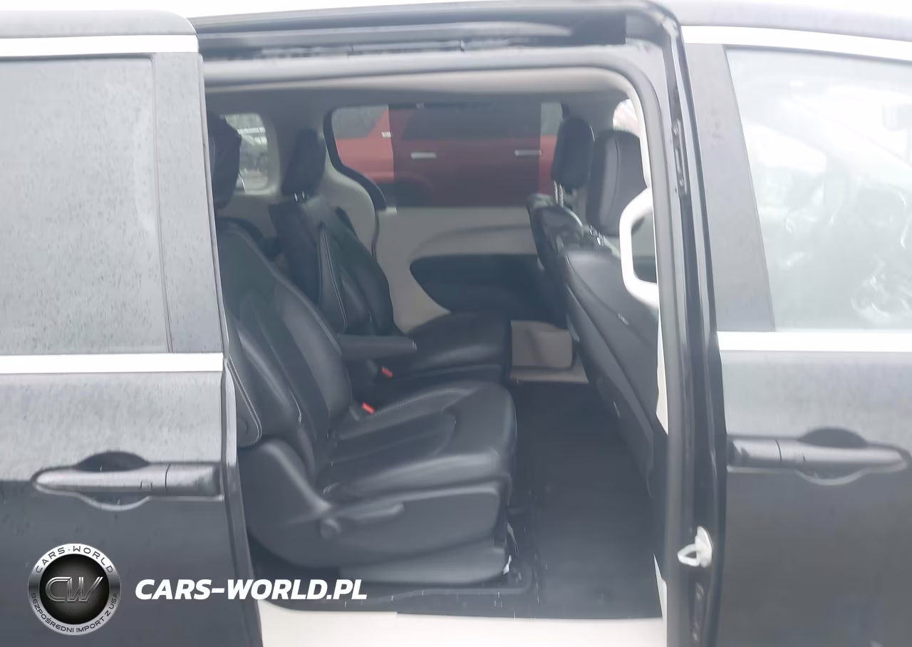 2024 Chrysler Pacifica Hybrid Select VIN:2C4RC1S7XRR104187 - 8