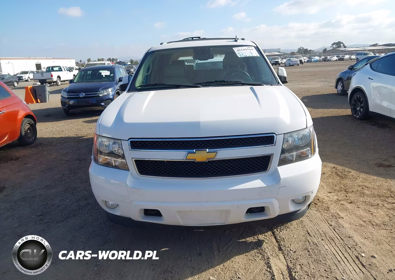 2013 Chevrolet Suburban 1500 Lt VIN:1GNSKJE70DR258574 - 12