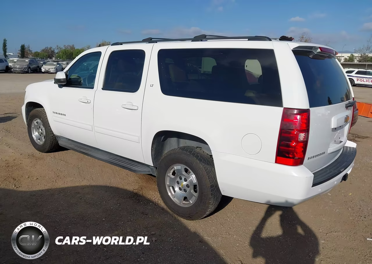 2013 Chevrolet Suburban 1500 Lt VIN:1GNSKJE70DR258574 - 3