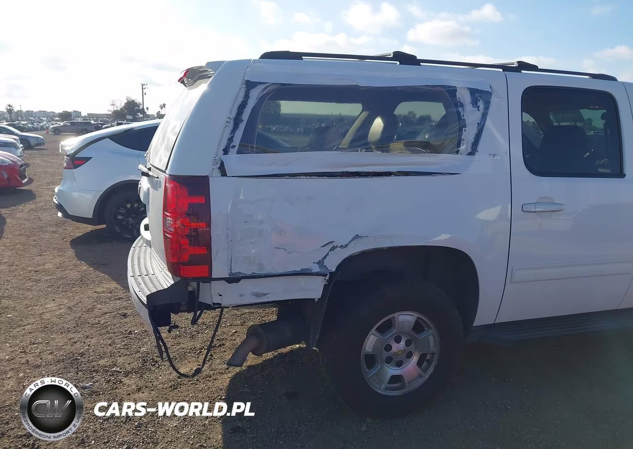 2013 Chevrolet Suburban 1500 Lt VIN:1GNSKJE70DR258574 - 6