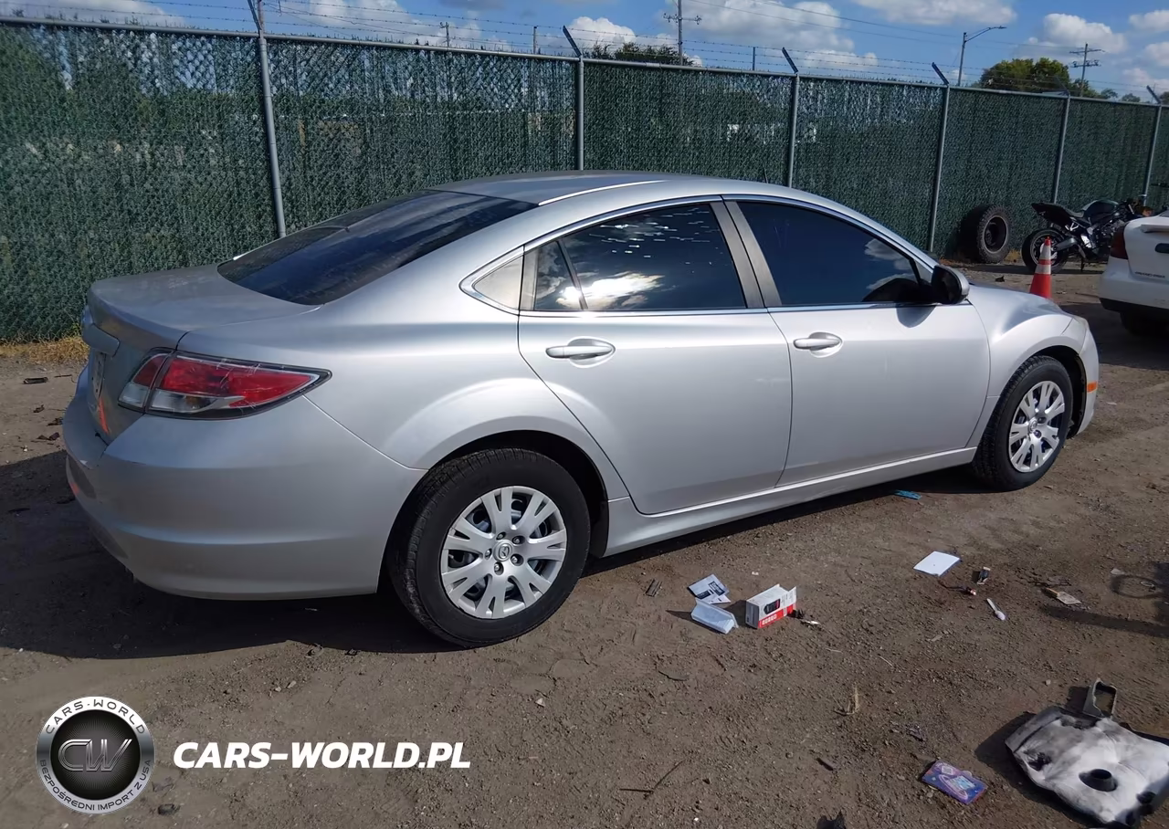 2009 Mazda Mazda6 I Sport VIN:1YVHP81A895M47223 - 4