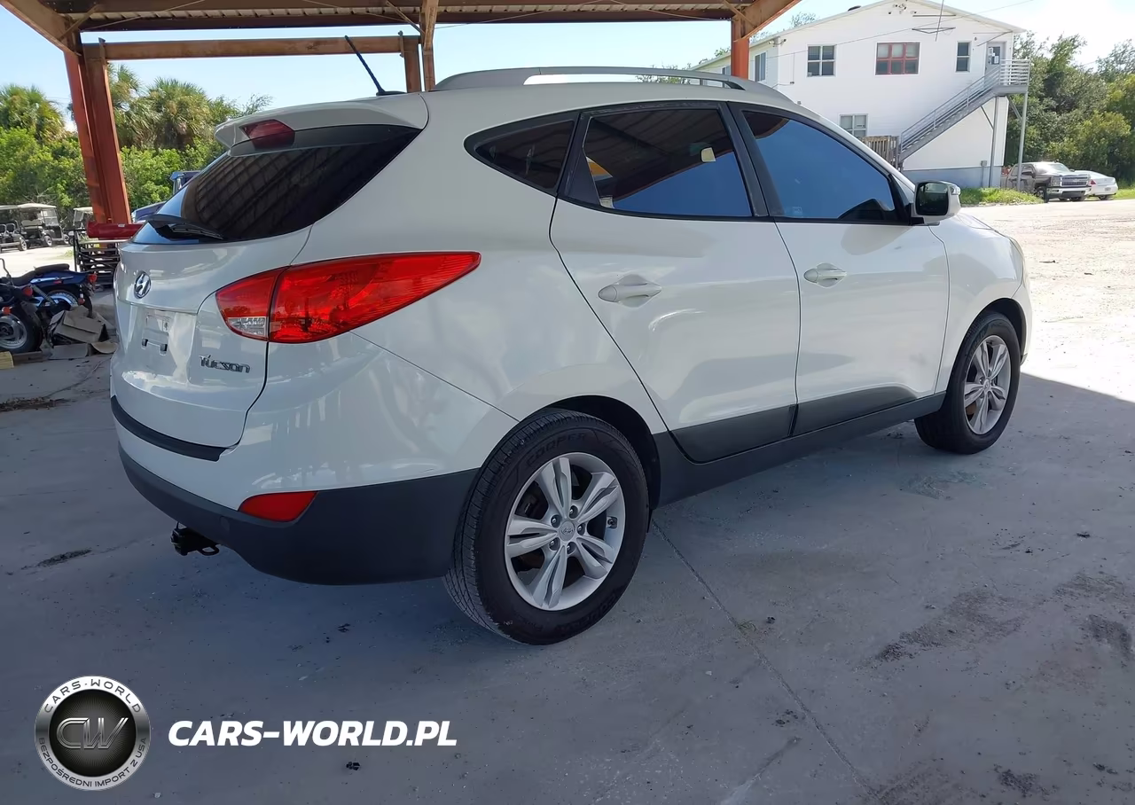 2013 Hyundai Tucson Gls VIN:KM8JU3AC7DU608479 - 4