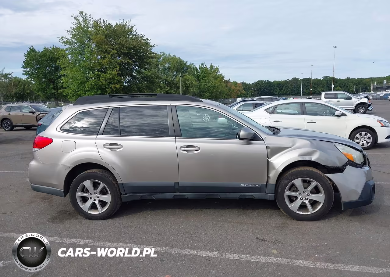 2014 Subaru Outback 2.5I Premium VIN:4S4BRBCC2E3206678 - 13