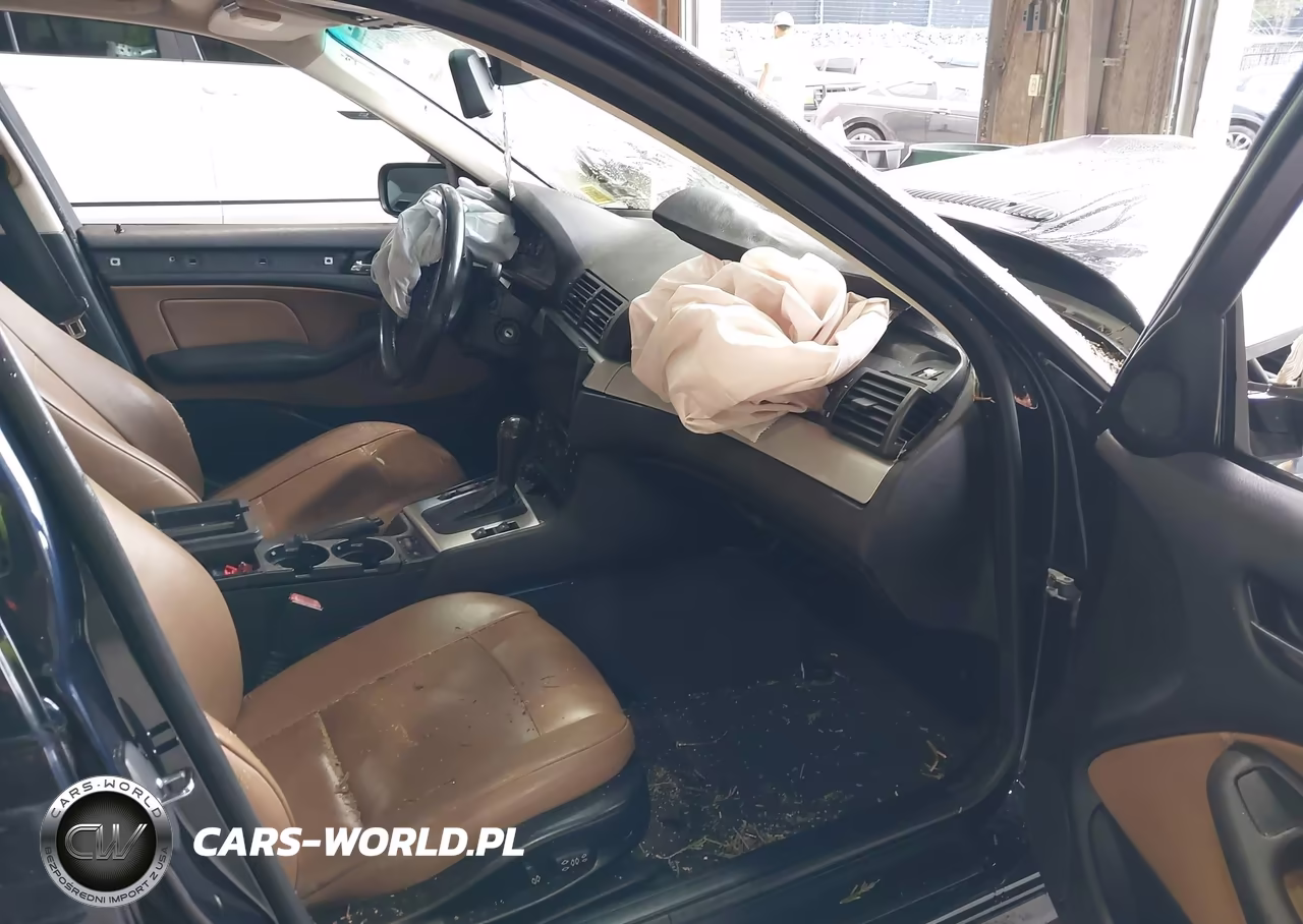 2004 BMW 325Xi VIN:WBAEU33434PR13596 - 5