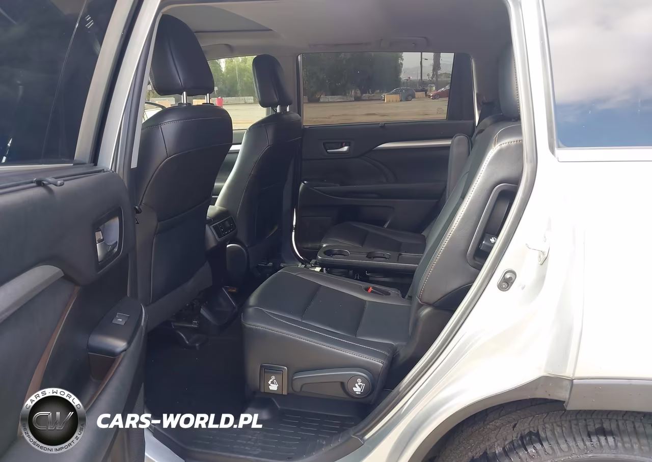 2019 Toyota Highlander Xle VIN:5TDKZRFH2KS555208 - 8