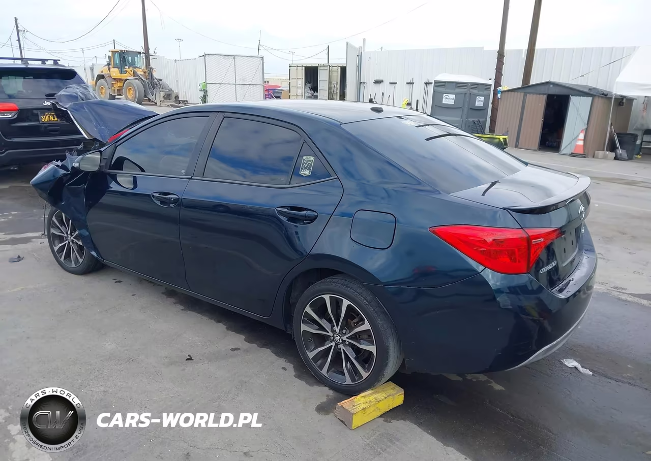 2017 Toyota Corolla Se VIN:5YFBURHE4HP687597 - 3