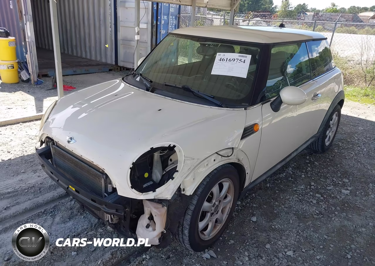 2009 Mini Cooper VIN:WMWMF33559TW76493 - 2