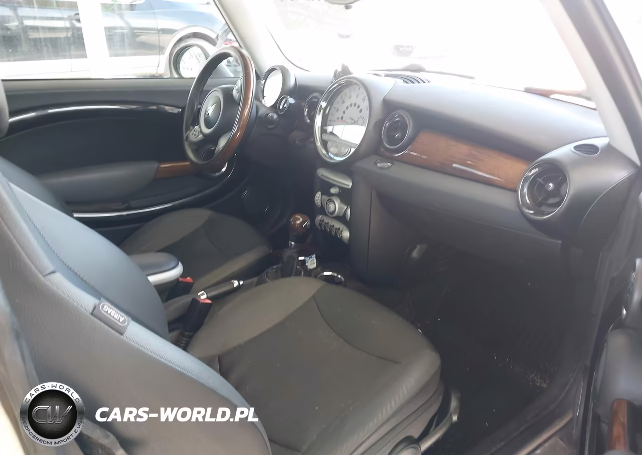 2009 Mini Cooper VIN:WMWMF33559TW76493 - 5