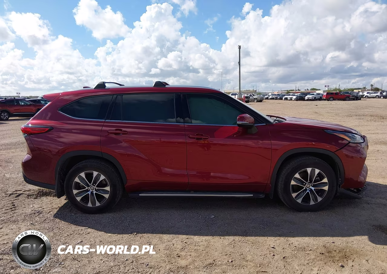 2022 Toyota Highlander Xle VIN:5TDGZRAH0NS115635 - 13