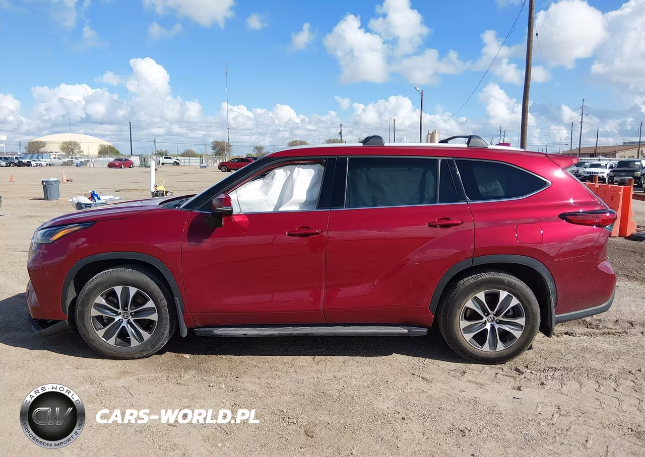 2022 Toyota Highlander Xle VIN:5TDGZRAH0NS115635 - 14