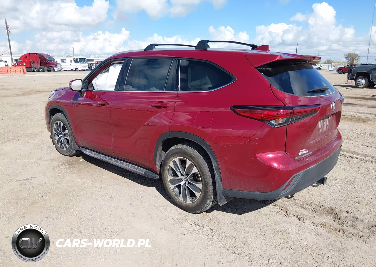 2022 Toyota Highlander Xle VIN:5TDGZRAH0NS115635 - 3