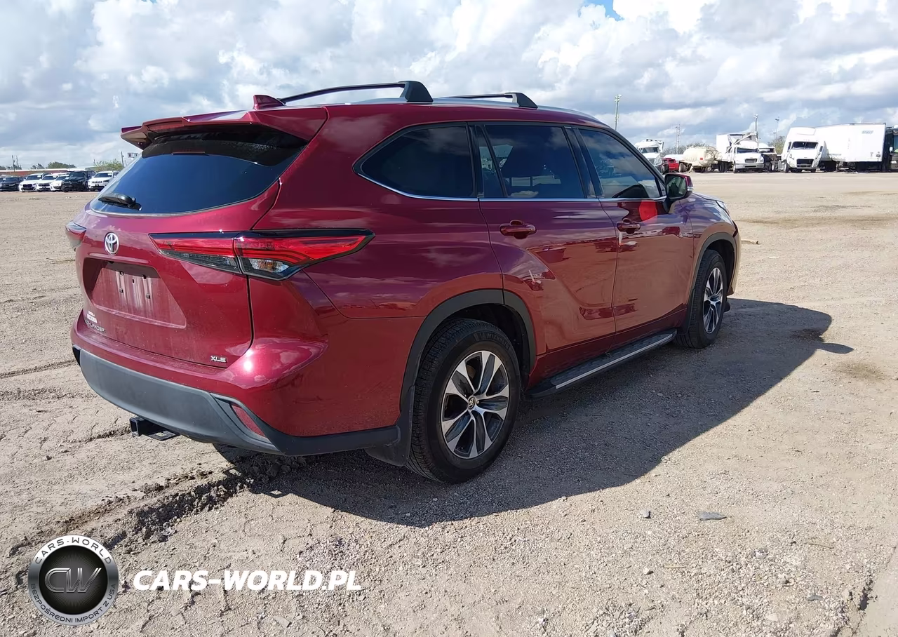 2022 Toyota Highlander Xle VIN:5TDGZRAH0NS115635 - 4
