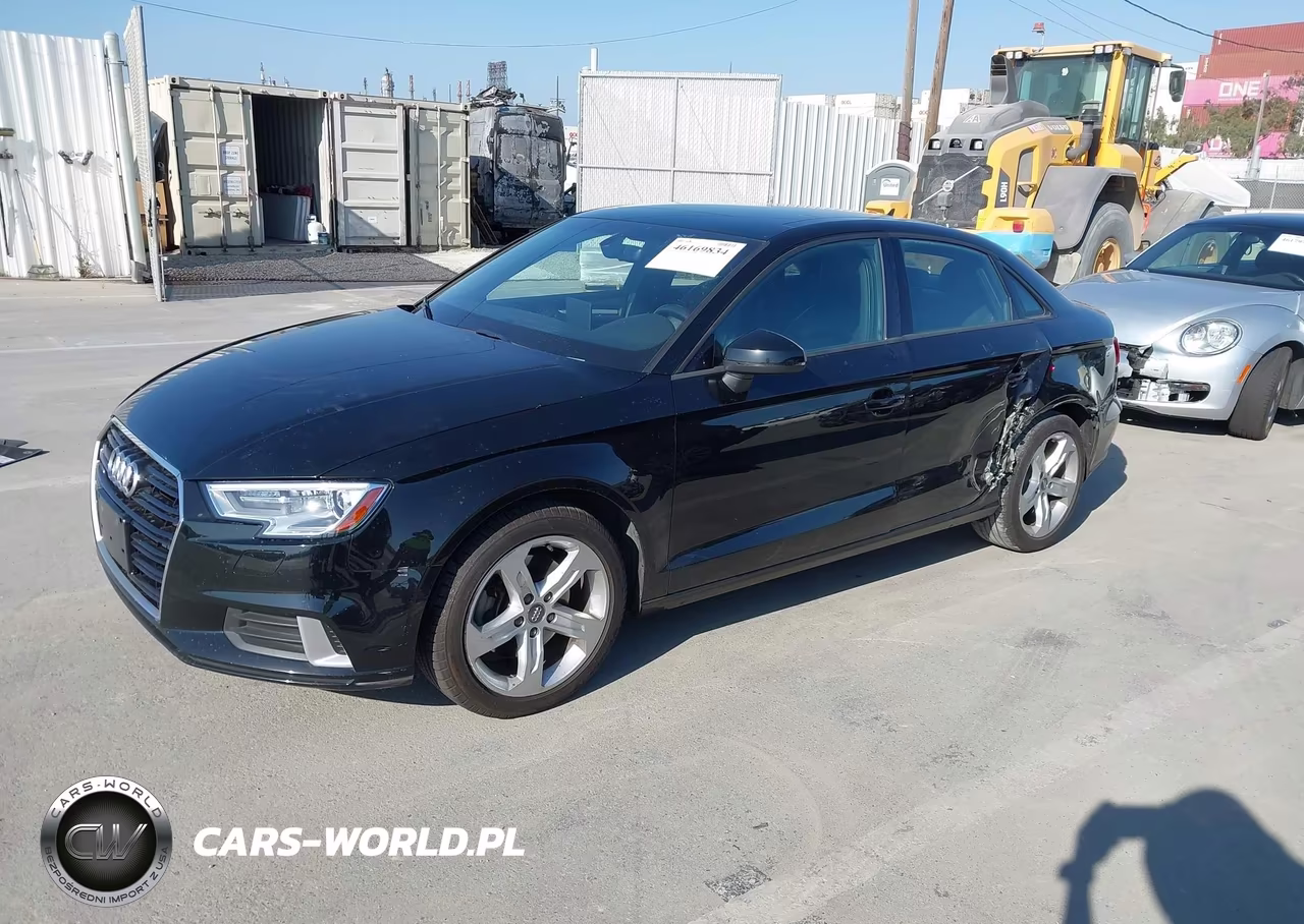 2017 Audi A3 2.0T Premium VIN:WAUAUGFF7H1056906 - 2