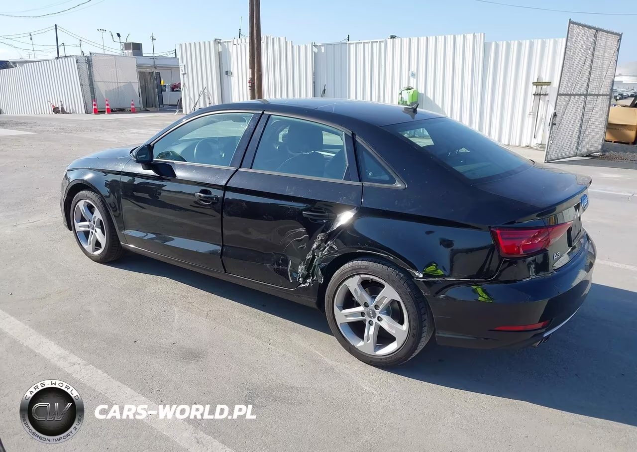 2017 Audi A3 2.0T Premium VIN:WAUAUGFF7H1056906 - 3