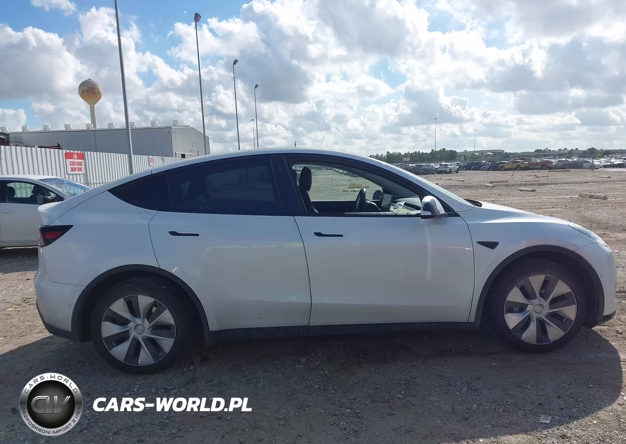 2021 Tesla Model Y Long Range Dual Motor All-Wheel Drive VIN:5YJYGAEE2MF211555 - 14