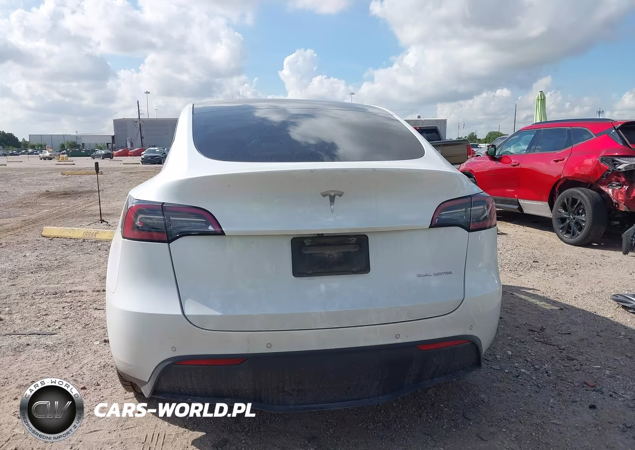 2021 Tesla Model Y Long Range Dual Motor All-Wheel Drive VIN:5YJYGAEE2MF211555 - 17