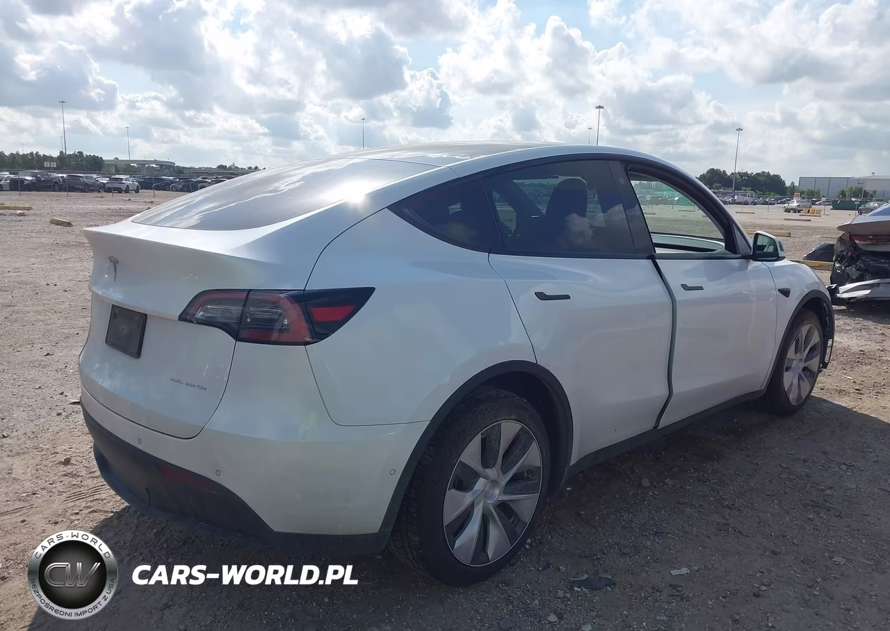 2021 Tesla Model Y Long Range Dual Motor All-Wheel Drive VIN:5YJYGAEE2MF211555 - 4