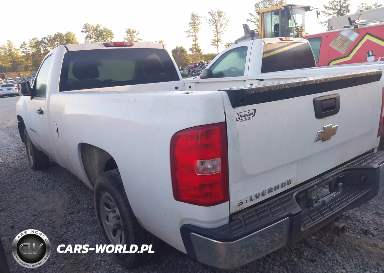 2008 Chevrolet Silverado 1500 Work Truck VIN:1GCEC14C38E180984 - 3
