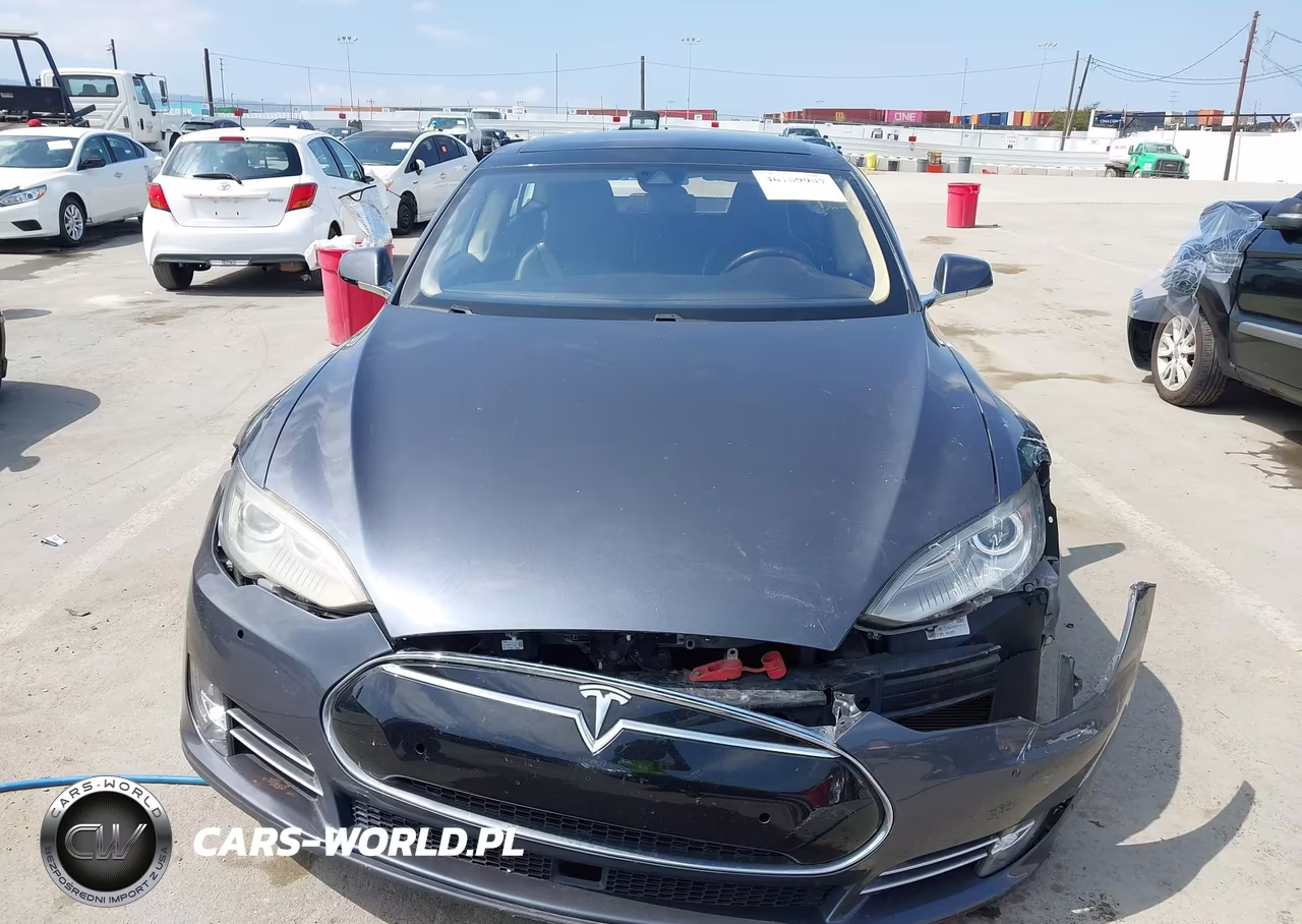 2014 Tesla Model S P85 VIN:5YJSA1H17EFP65059 - 11