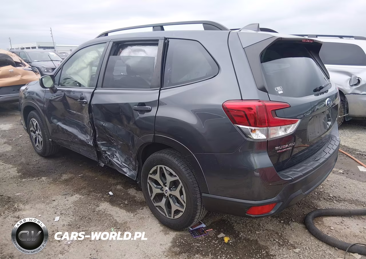 2020 Subaru Forester Premium VIN:JF2SKAJC9LH565274 - 3