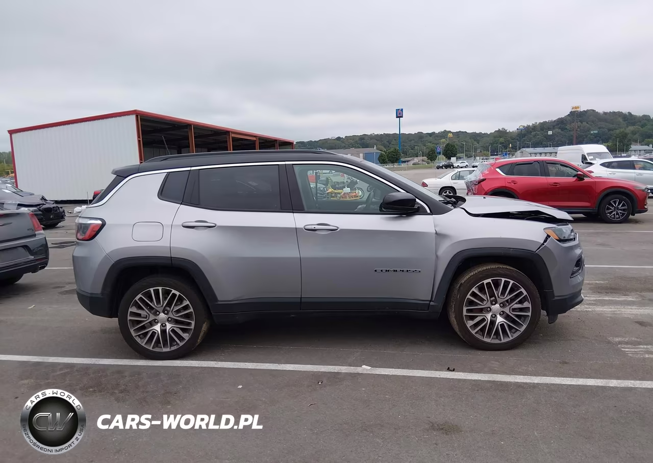 2023 Jeep Compass Limited 4X4 VIN:3C4NJDCNXPT533407 - 12