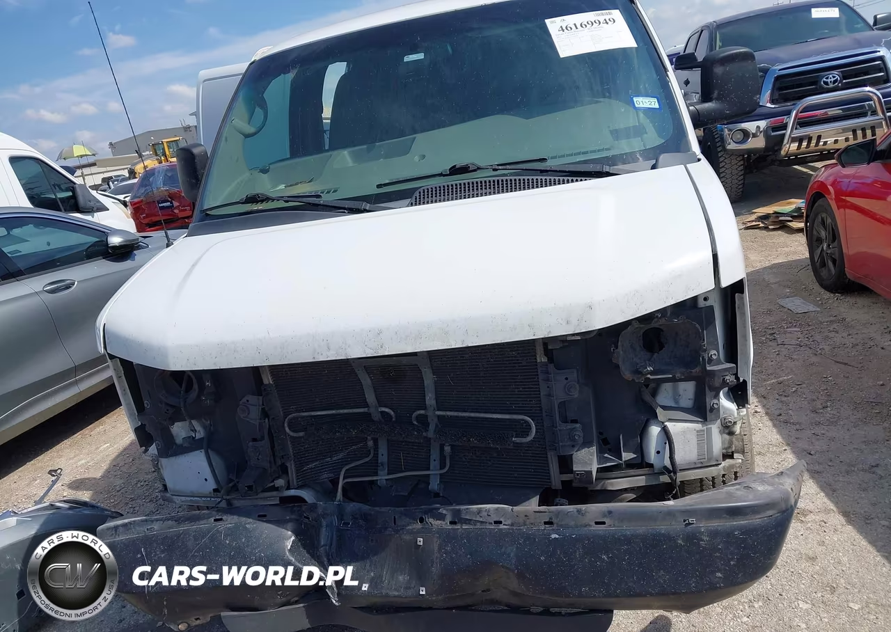 2015 Chevrolet Express 2500 Work Van VIN:1GCWGFCF2F1245670 - 13