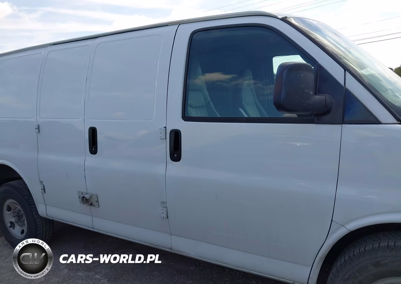 2015 Chevrolet Express 2500 Work Van VIN:1GCWGFCF2F1245670 - 14