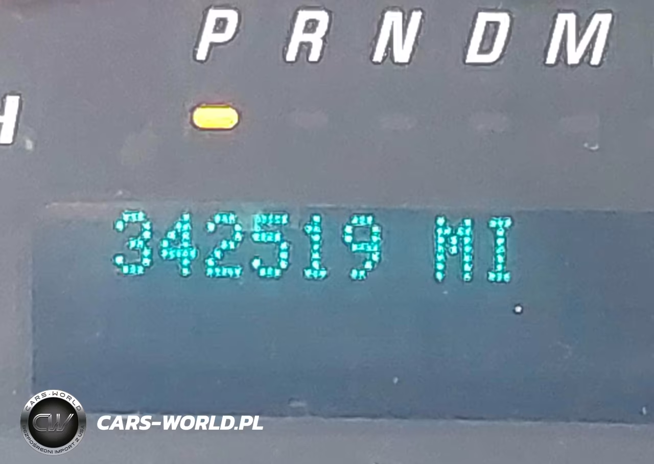 2015 Chevrolet Express 2500 Work Van VIN:1GCWGFCF2F1245670 - 16