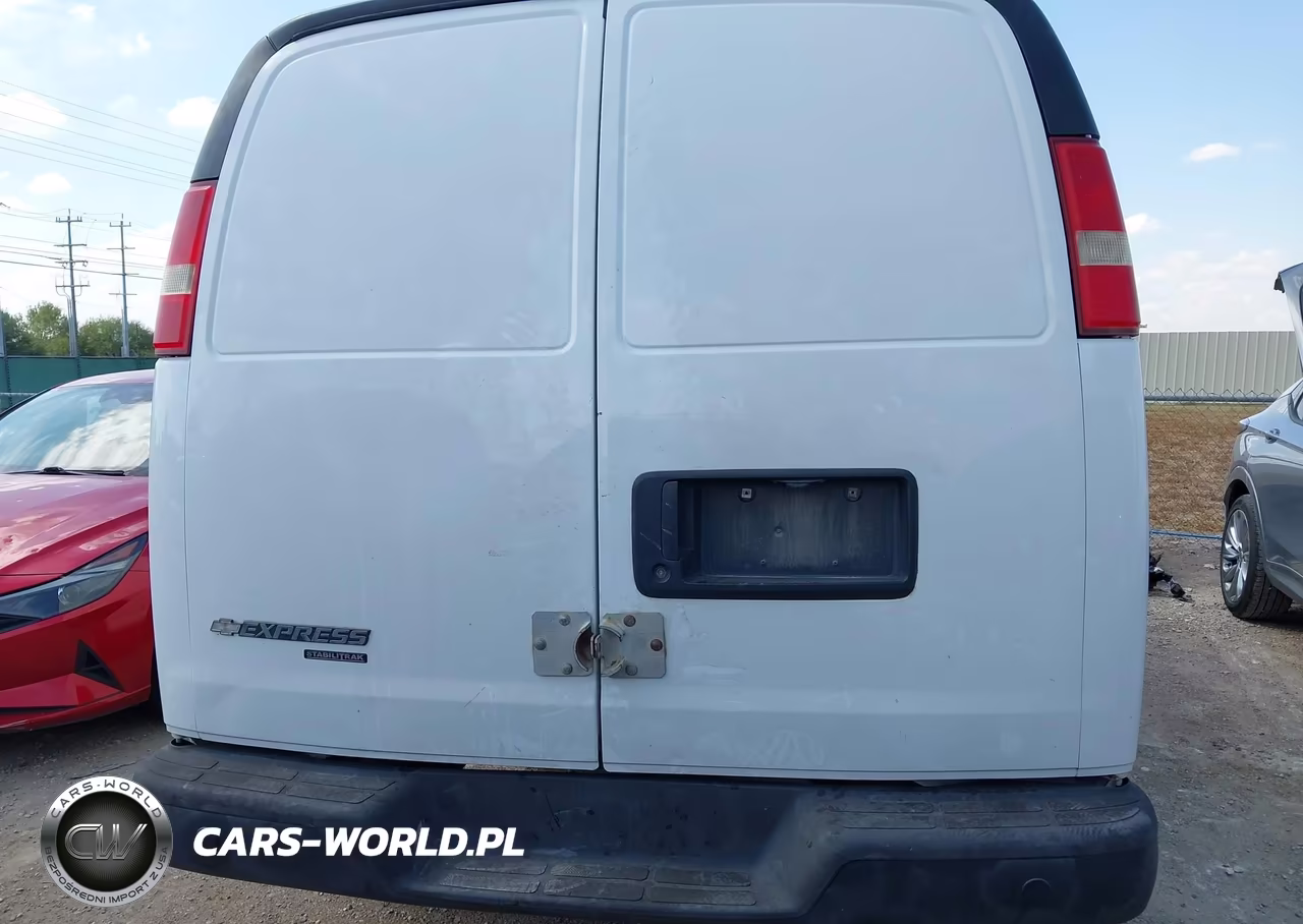 2015 Chevrolet Express 2500 Work Van VIN:1GCWGFCF2F1245670 - 17