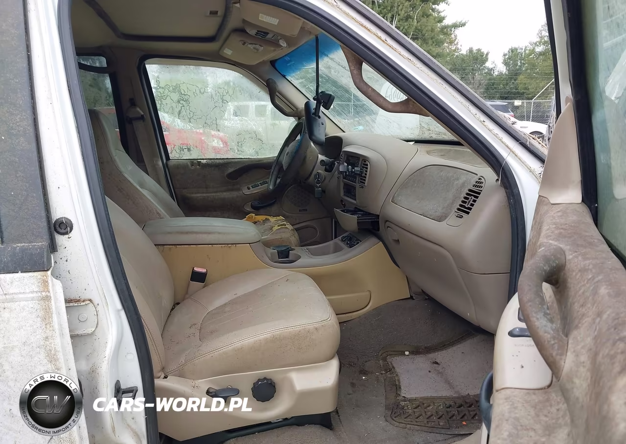 2001 Ford Expedition Eddie Bauer VIN:1FMRU17L81LB82916 - 5