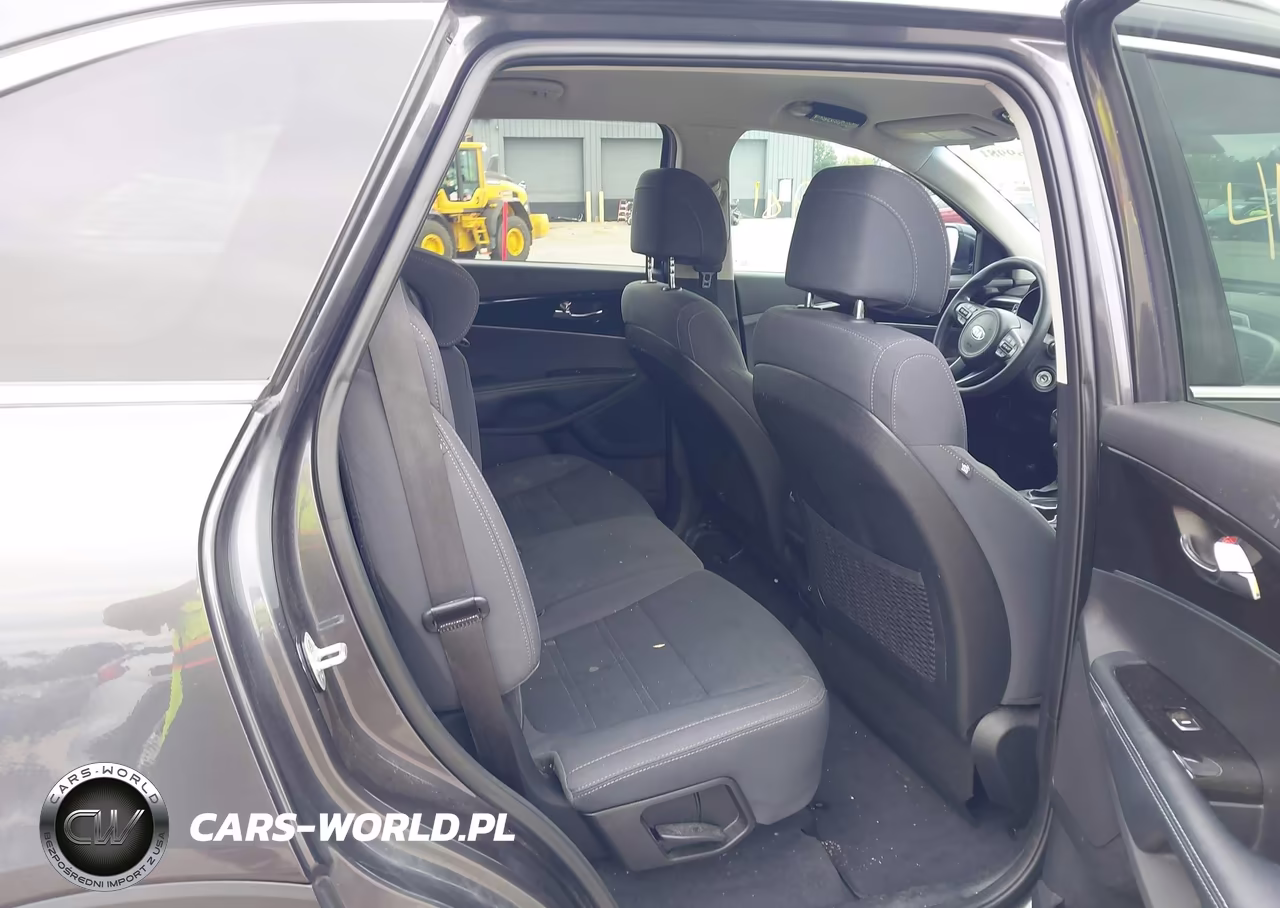 2017 Kia Sorento 2.4L Lx VIN:5XYPG4A31HG221106 - 8