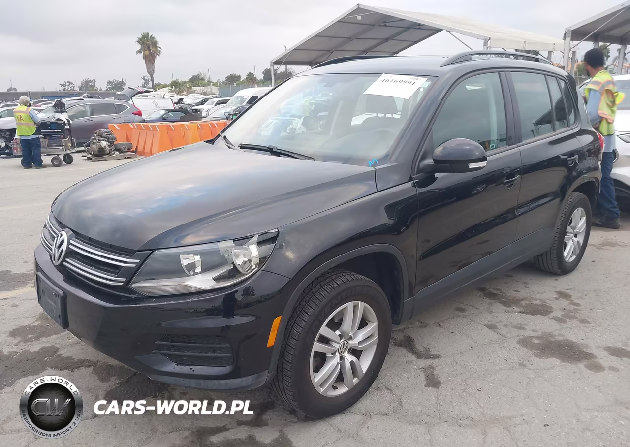 2017 Volkswagen Tiguan 2.0T-2.0T S VIN:WVGAV7AX1HK027584 - 2