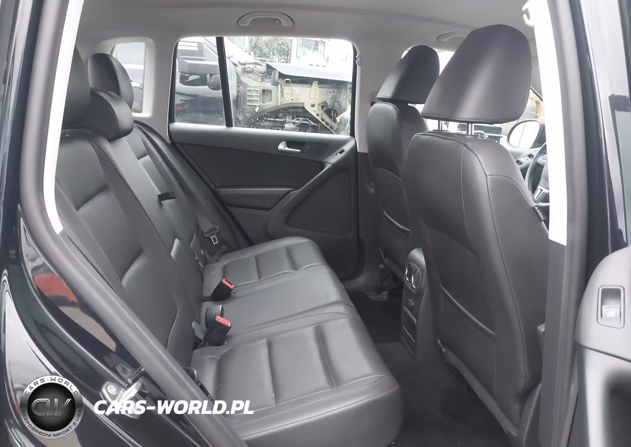 2017 Volkswagen Tiguan 2.0T-2.0T S VIN:WVGAV7AX1HK027584 - 8